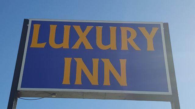 Luxury Inn Мидленд Экстерьер фото